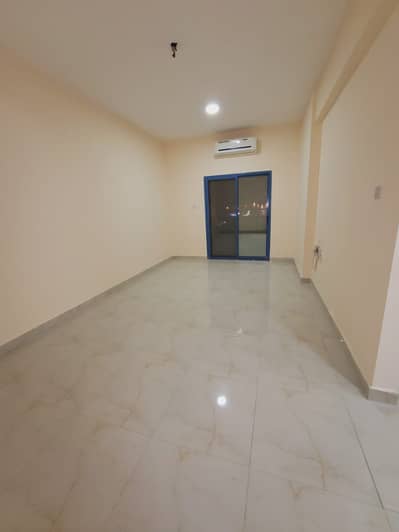 Best Price Offer!!! 2bhk With 2 Washrooms + Balcony Only In 35k Close To Lulu Hyper Market Call Abdullah