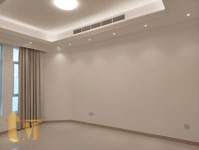 Extra Luxury Indpt. 7BR+2Majlas+Service Block+Extra room Villa in Barsha