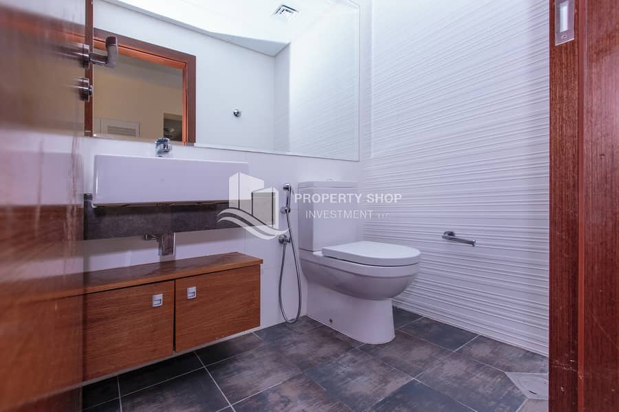 10 1-bedroom-apartment-al-reem-island-shams-abu-dhabi-gate-tower-1-powder-room. JPG