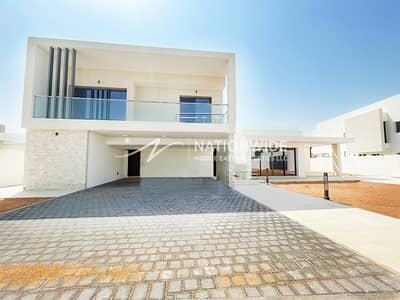 6 Bedroom Villa for Sale in Yas Island, Abu Dhabi - Single Row|Golf View| Prime Location| Dream Home⚡