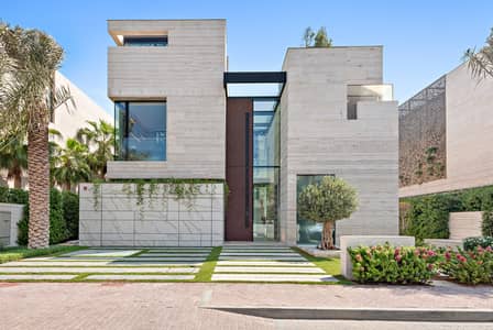 6 Bedroom Villa for Sale in Palm Jumeirah, Dubai - Winner: Best Architectural Design Award 2023/24
