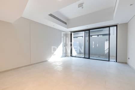 2 Bedroom Townhouse for Rent in Mohammed Bin Rashid City, Dubai - Bright and Spacious unit with Community View