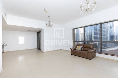 3 Bedroom Apartment for Sale in Jumeirah Beach Residence (JBR), Dubai - Massive Unit with Maid's Room | Community View