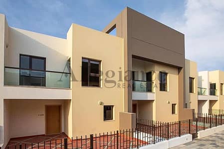 3 Bedroom Townhouse for Sale in International City, Dubai - Modern Living | Spacious Layout | Hot Deal