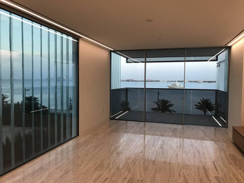 Luxury Brand New High Tech 2BR+M Apartment in Palm Jumeirah
