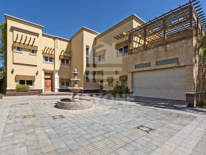 Substantial Villa Large Courtyard | 6 Cheques