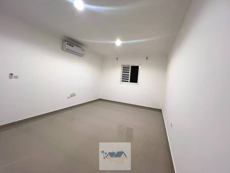Квартира в Аль Шамха, 2 cпальни, 3500 AED - 8729665