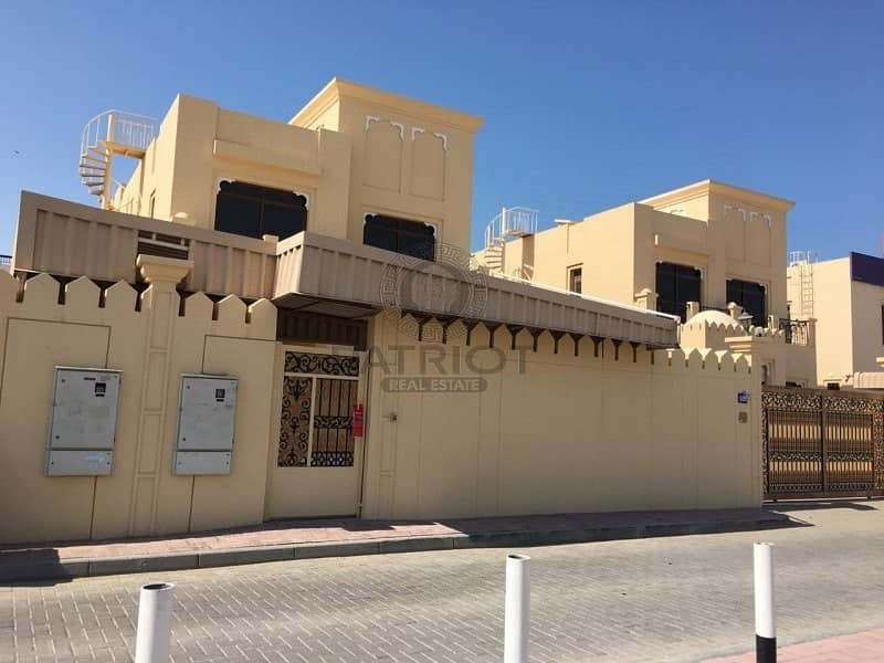 COMMERCIAL VILLA 3 BEDROOM ON BEACH ROAD JUMEIRAH 3