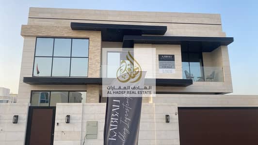 Villa for sale in Al-Rawda, first inhabitant, modern finishing, five rooms, master closet in the walls