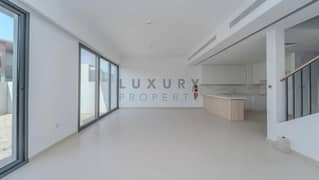 تاون هاوس في تشيري وودز،دبي لاند 3 غرف 200000 درهم - 8401452