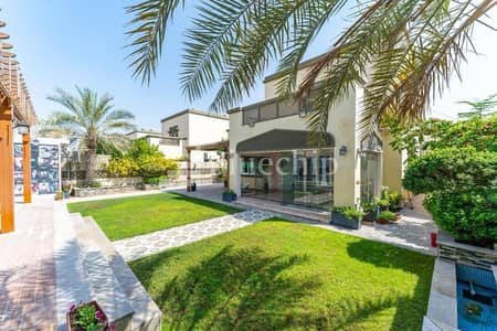 4 Bedroom Villa for Sale in Jumeirah Park, Dubai - Vot | Well Maintained | Good Location