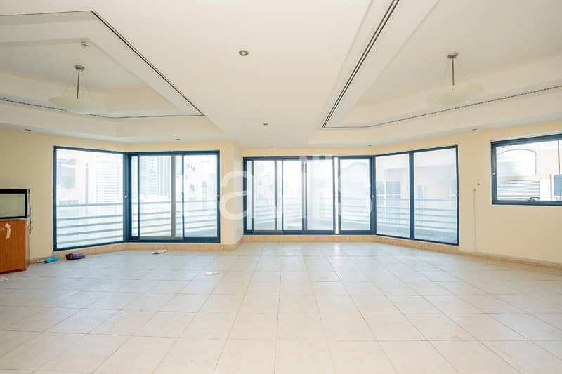 Spacious office | Corniche view | High floor