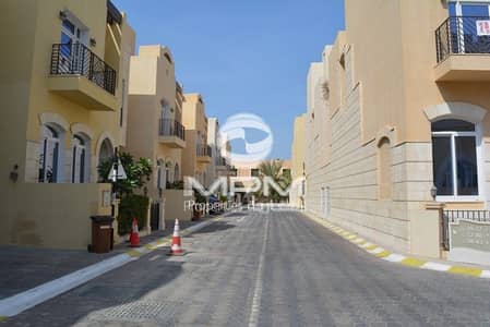 5 Bedroom Villa for Rent in Al Muntazah, Abu Dhabi - Excellent 5 Bedrooms Villa with Maids Room