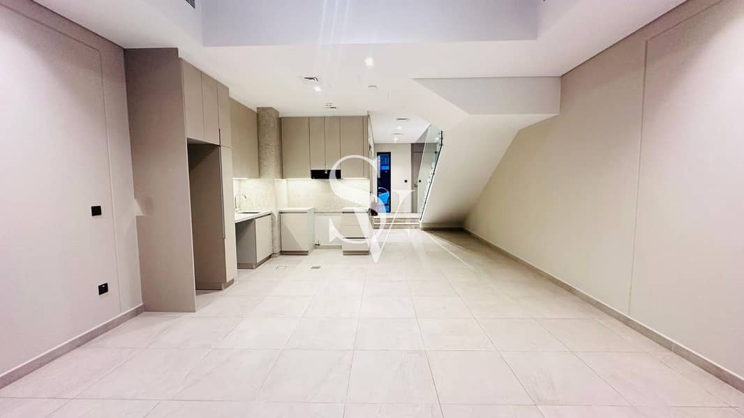 BRAND NEW READY | ENSUITE 2+M | CLOSE TO ENTRANCE