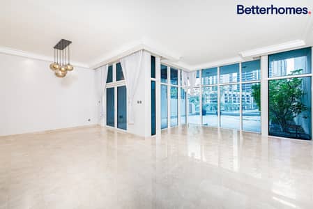 5 Bedroom Villa for Rent in Dubai Marina, Dubai - Full Marina View | Private Garage | Unfurnished
