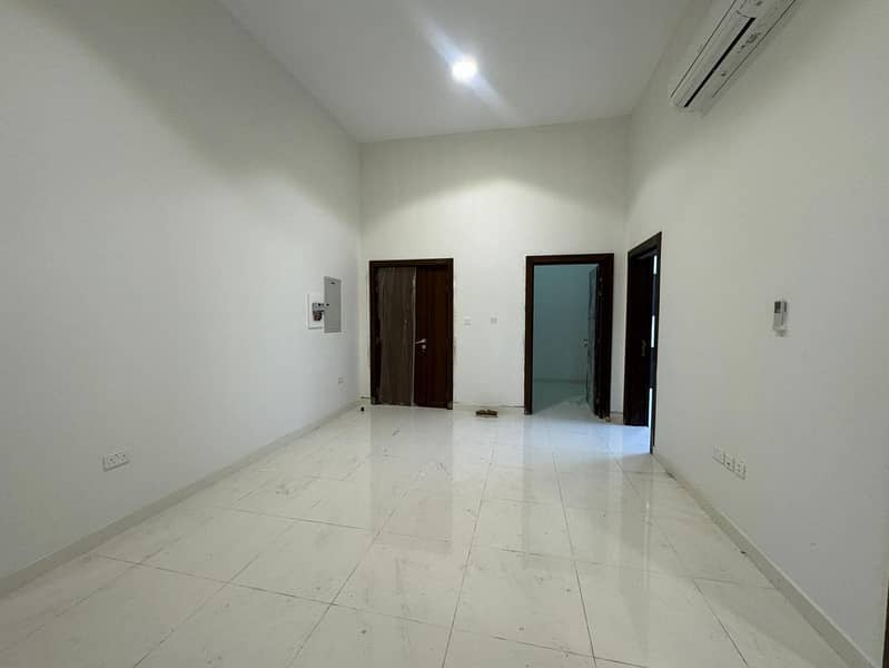 Квартира в Аль Шамха, 4 cпальни, 100000 AED - 8734197