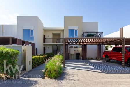 3 Bedroom Apartment for Sale in Dubai South, Dubai - Ground Floor | Private Garden | Tenanted