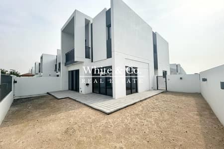 4 Bedroom Townhouse for Rent in Dubailand, Dubai - View Today | Huge Corner Plot | Brand New