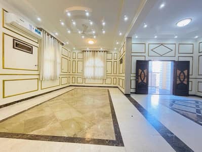 Big villa for rent in AjmanAl- Rawda area 25master rooms, majles, 3 halls, 2kitchens and maid's roomsFor 2 families or Chinese140000 required