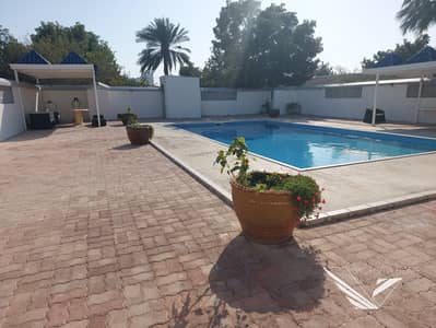 Swimming pool! Garden area! Spacious 3 bedroom villa! Maids room! Al khaledia area