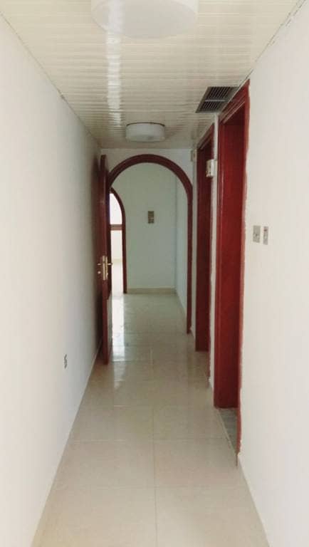 شقة في شارع الشيخ خليفة بن زايد 3 غرف 80000 درهم - 3074882