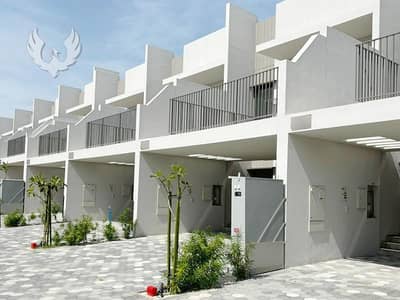 3 Bedroom Villa for Sale in Mohammed Bin Rashid City, Dubai - Single Row I Backing Running Track I Close to City