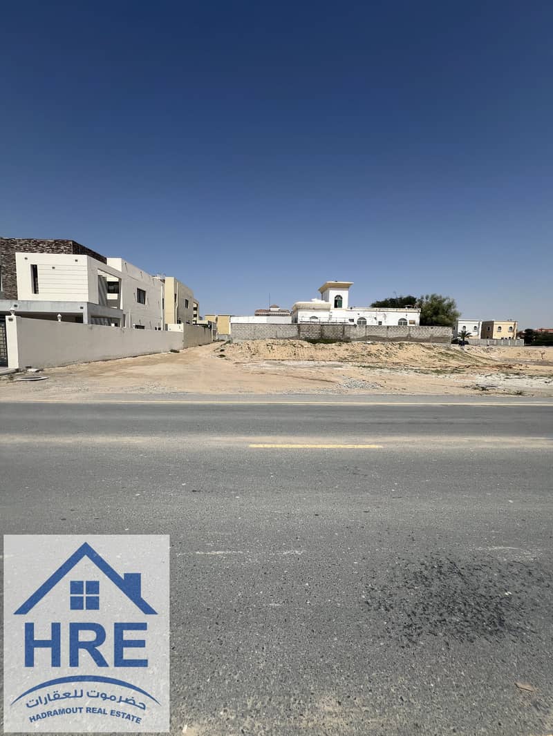 Plots of land for sale, residential and commercial, in the Emirate of Ajman, Al Rawda 2 area, directly on Al Tallah Street. The area of ​​each plot is 395 square meters