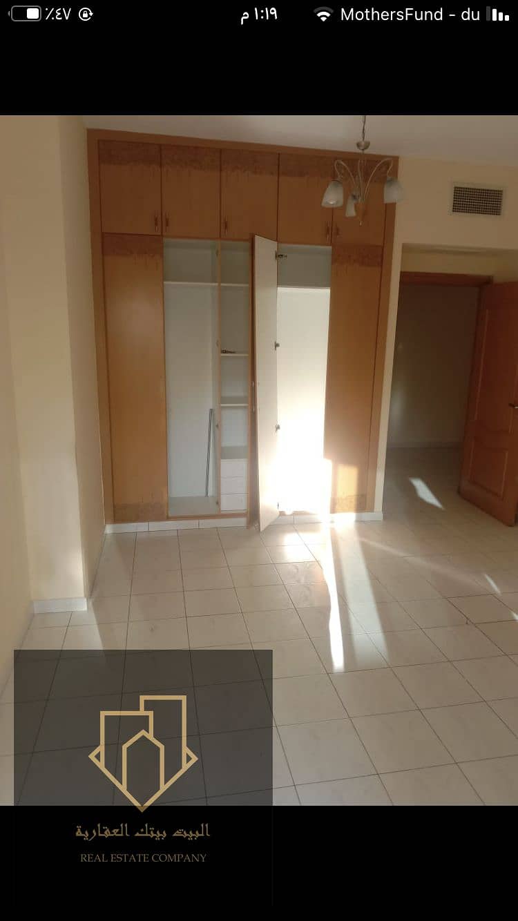 For rent in Ajman, Al Rashidiya area3 Two rooms and a very large hall with a balcony, free air conditioning, wall cabinets, a laundry room and 3 bathrooms The price is 45 thousand In 4 or 6 payments With the month of Frrrrrr