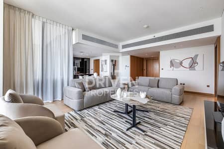 2 Bedroom Apartment for Rent in Jumeirah, Dubai - Elegant Apt with Maids Room | Marina Views