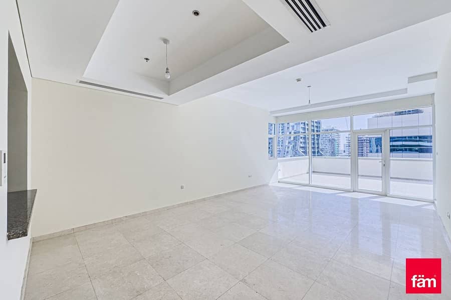 Largest 1 Bed |Vacant August|Pristine Condition