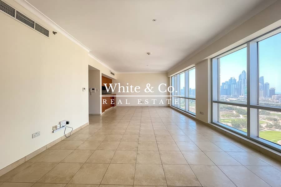 High Floor 2 Bed | Golf View | Vacant Now