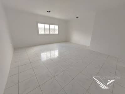 Spacious 3 bedroom double story villa with maids room! Jazzat area