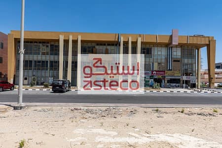 محل تجاري  للايجار في بني ياس، أبوظبي - 1. jpg