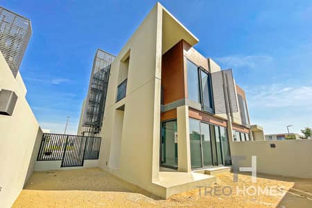 4 Bedroom Townhouse for Rent in Dubailand, Dubai - Brand New | Ready To Move In | Single Row