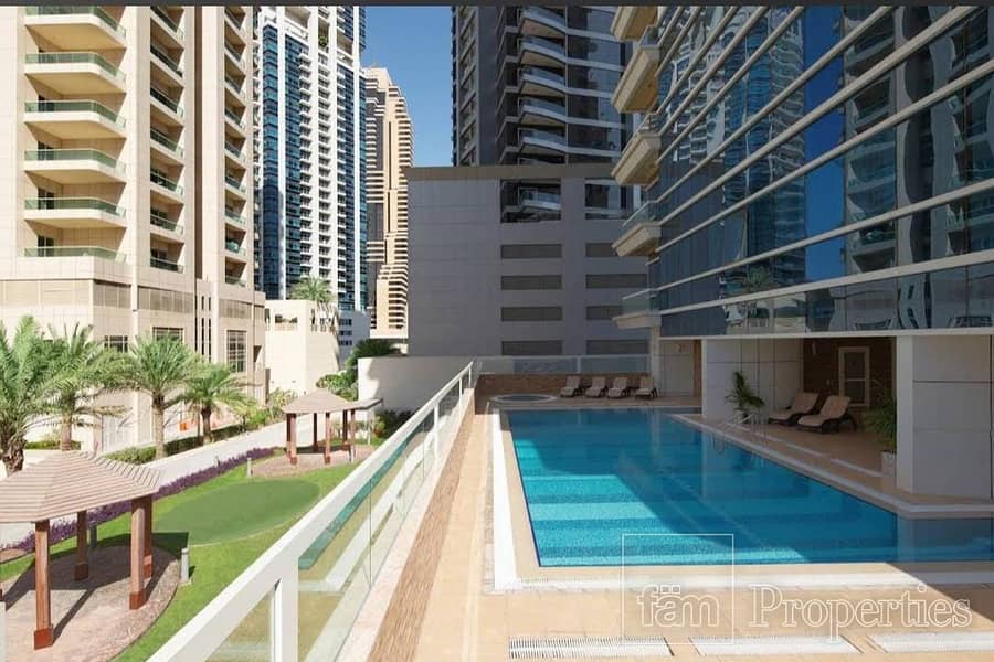 High-floor apt with stunning Sea and  Dubai views