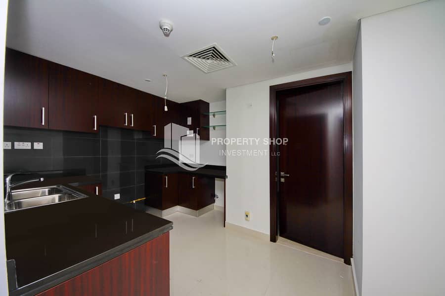 14 2-br-apartment-abu-dhabi-al-reem-island-marina-square-mag-5-residences-kitchen-1. JPG