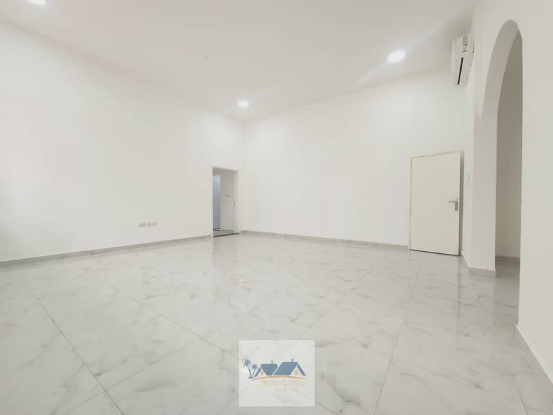 Квартира в Мадинат Аль Рияд, 2 cпальни, 43000 AED - 8743632