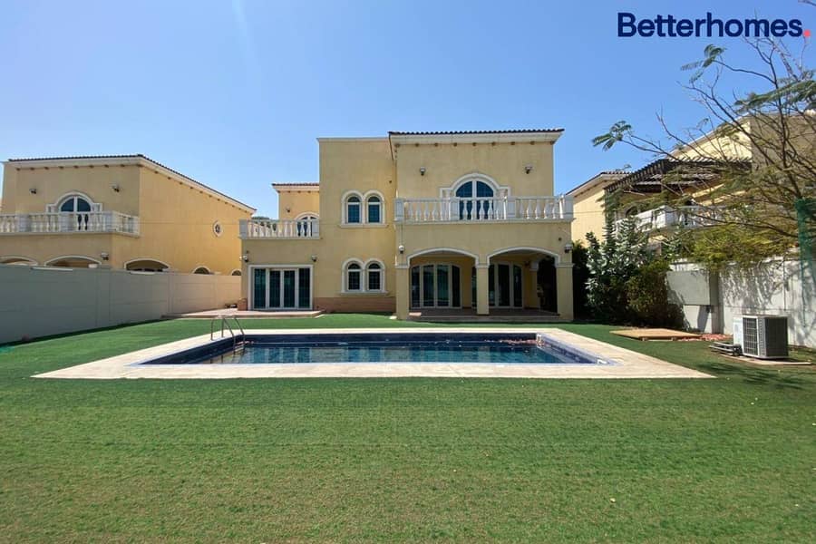 5 bedrooms | Legacy | Pool | Ready to move in