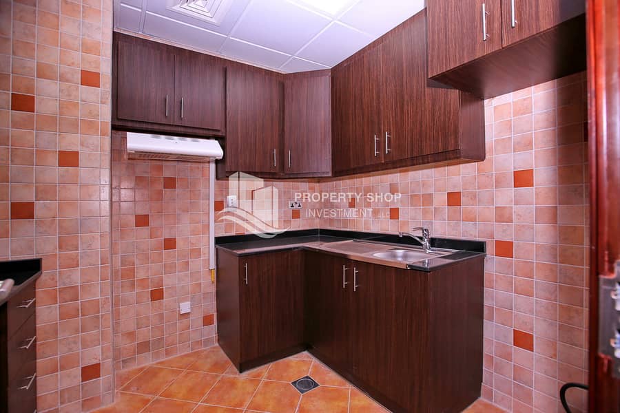 11 2-bedroom-abu-dhabi-al-reem-island-city-of-lights-hydra-avenue-kitchen. JPG