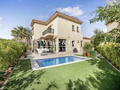 4 Bedroom Villa for Sale in Jumeirah Islands, Dubai - Fully Upgraded | Ready Now | Lake Views