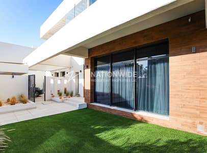 5 Bedroom Villa for Sale in Yas Island, Abu Dhabi - Semi Corner | Single Row Villa | Perfect Garden