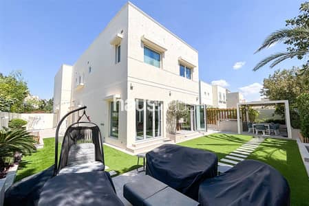 3 Bedroom Villa for Sale in The Meadows, Dubai - Fully upgraded | Extended | Quiet location