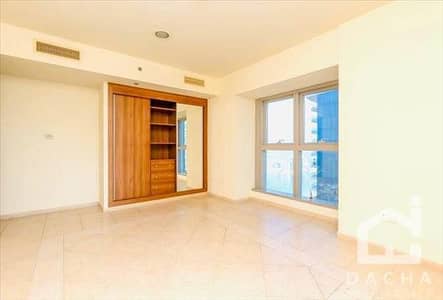 Vacant and ready to move in! New on the market! Vacant and ready to move in! New on the market!