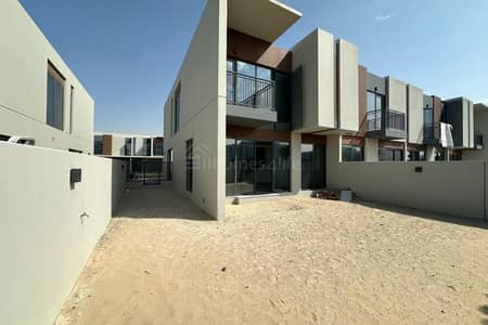4 Bedroom Townhouse for Sale in Dubailand, Dubai - Vacant I Close to Play Area I Corner Unit