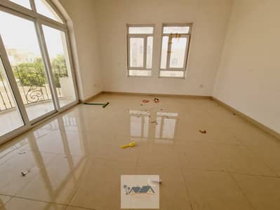 فیلا 3 غرف نوم للايجار في الشامخة، أبوظبي - بالقرب من Motorworld غرفة كبيرة الحجم 4 غرف نوم في الشامخة