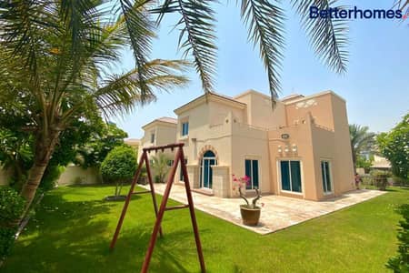 5 Bedroom Villa for Sale in Dubai Sports City, Dubai - Corner Unit | Large Plot | Vacant On Transfer