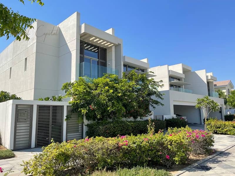 Contemporary 5BR | Prime Location | with Private Pool