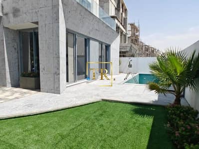 5 Bedroom Villa for Sale in Dubailand, Dubai - Pent Suited | Elevator | Niche finish