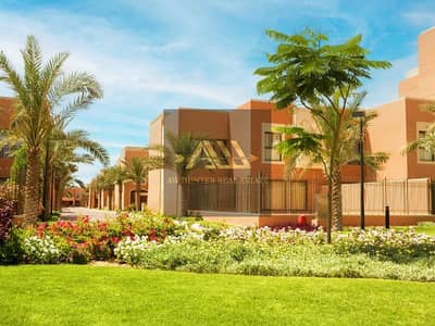 5 Bedroom Townhouse for Sale in Abu Dhabi Gate City (Officers City), Abu Dhabi - New Project. jpg