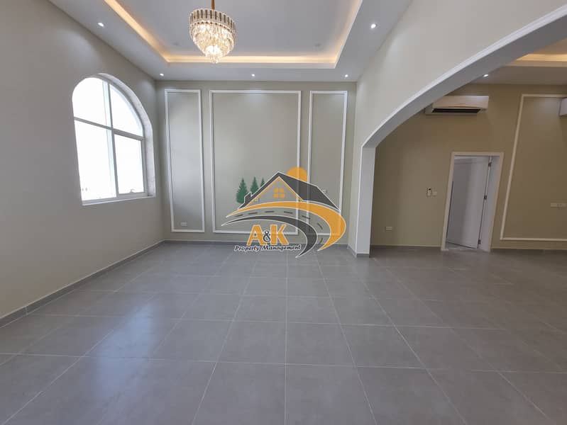 شقة في مدينة الرياض 4 غرف 110000 درهم - 8514350